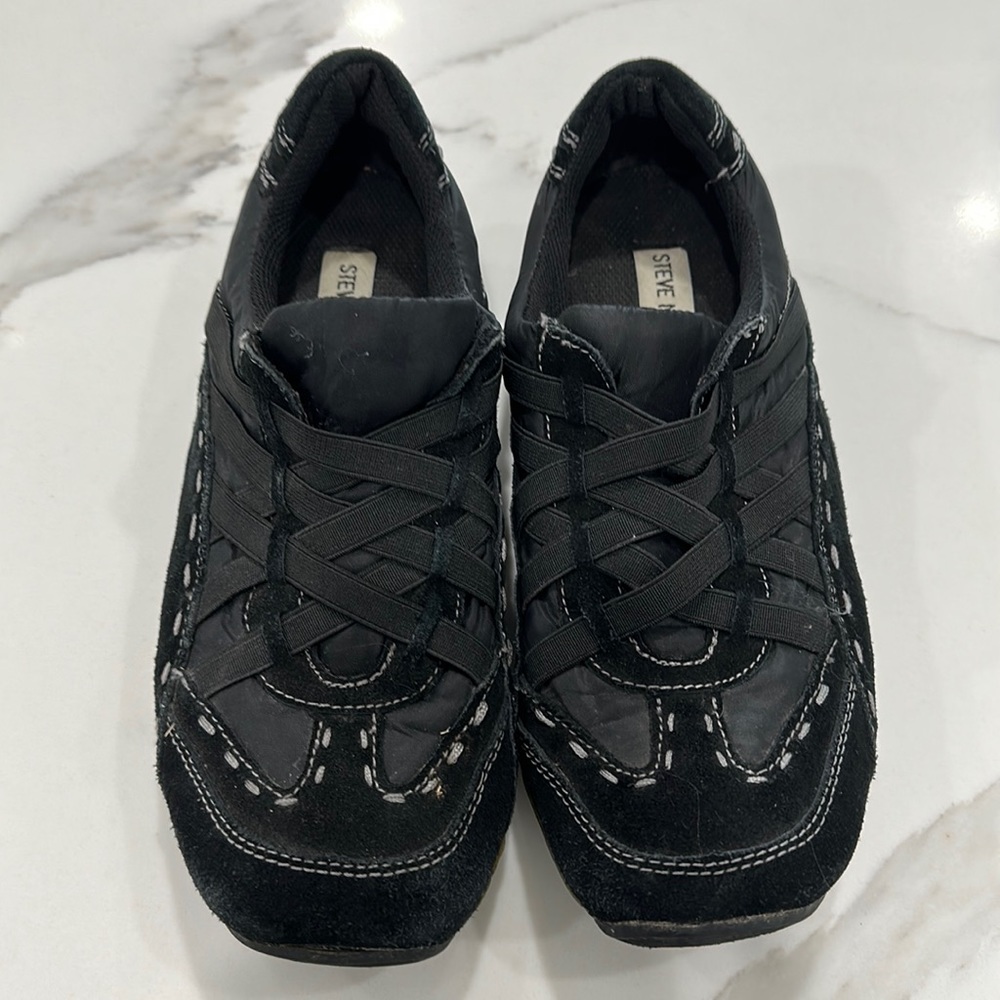 Steve Madden Women’s P- Lelly Athletic Shoes Black Low Top Textile. Size 7